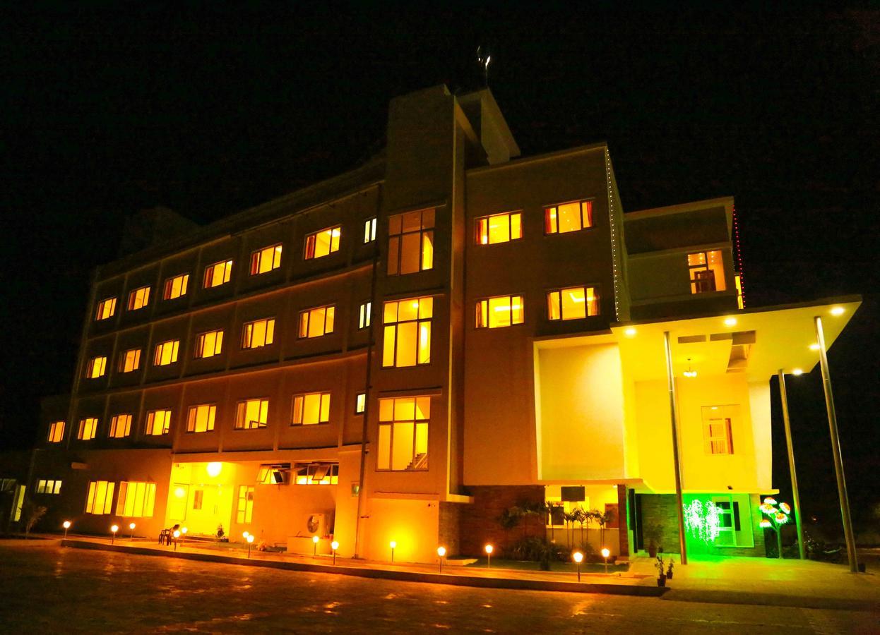 Hotel Queens Inn Velanganni Εξωτερικό φωτογραφία